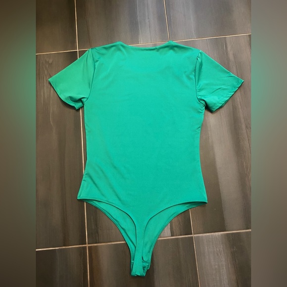 SWS Contour Bodysuit (Urban Planet) - Picture 2 of 3